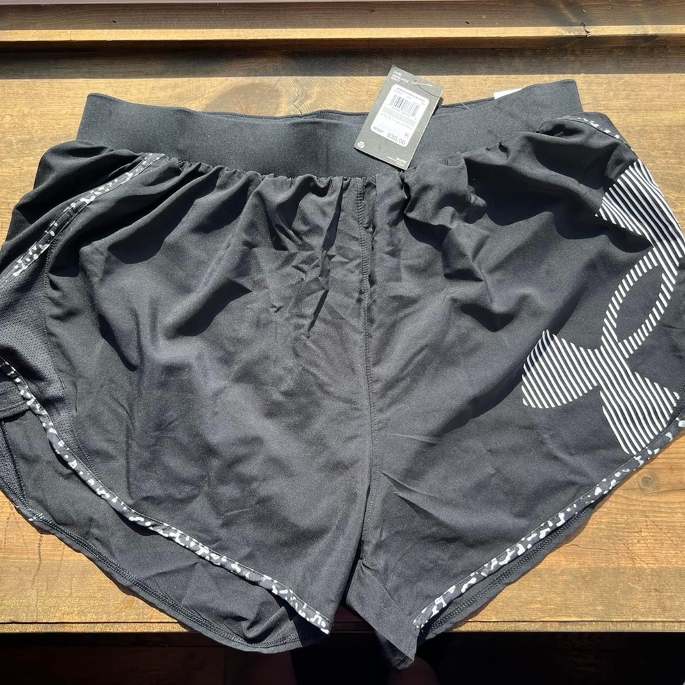 Black under Armour shorts